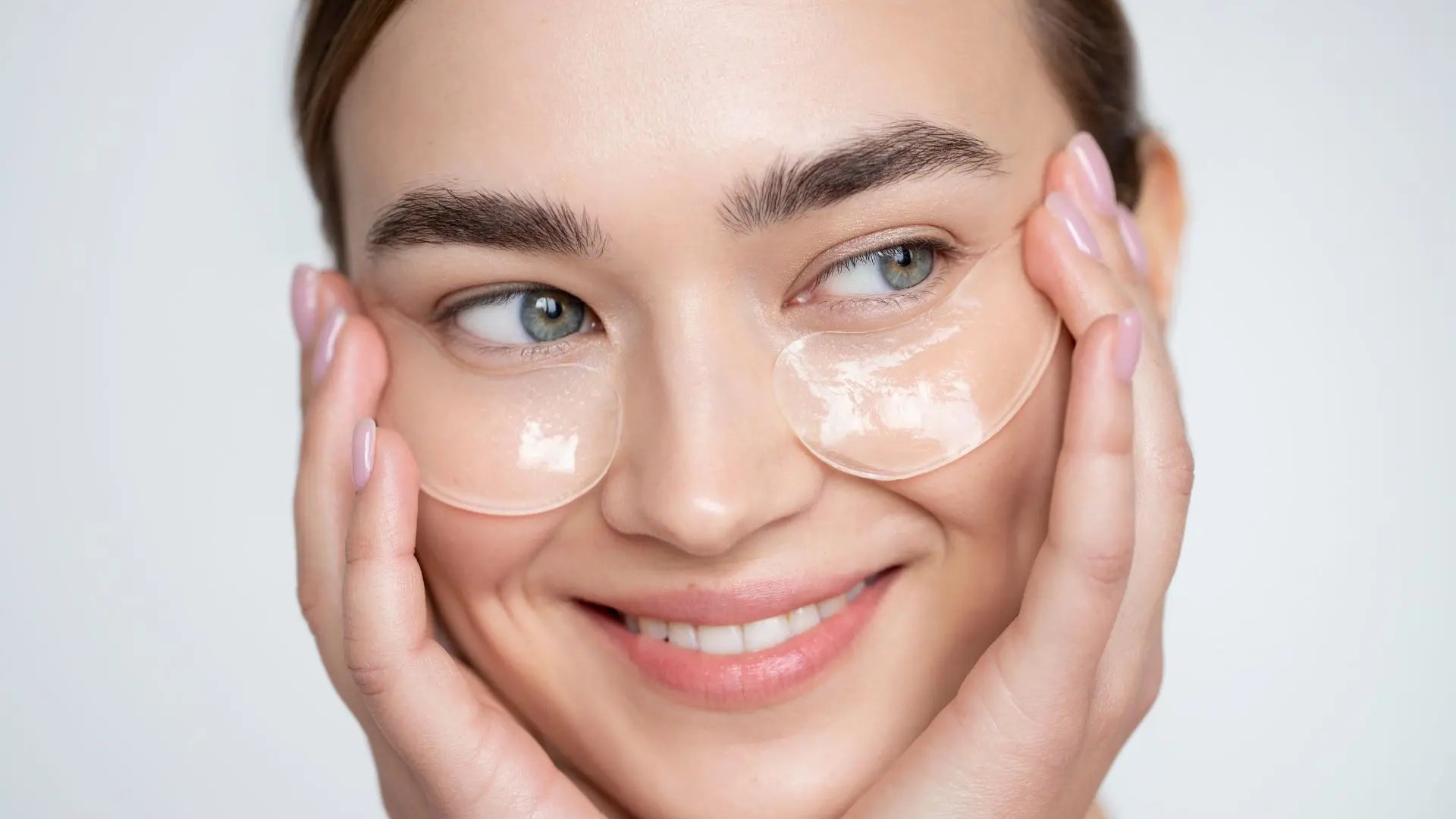 How Do Under Eye Patches Work