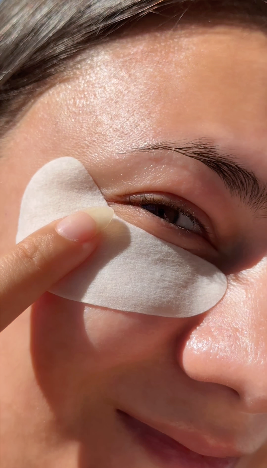 Best Practices for Using Under Eye Patches Safely